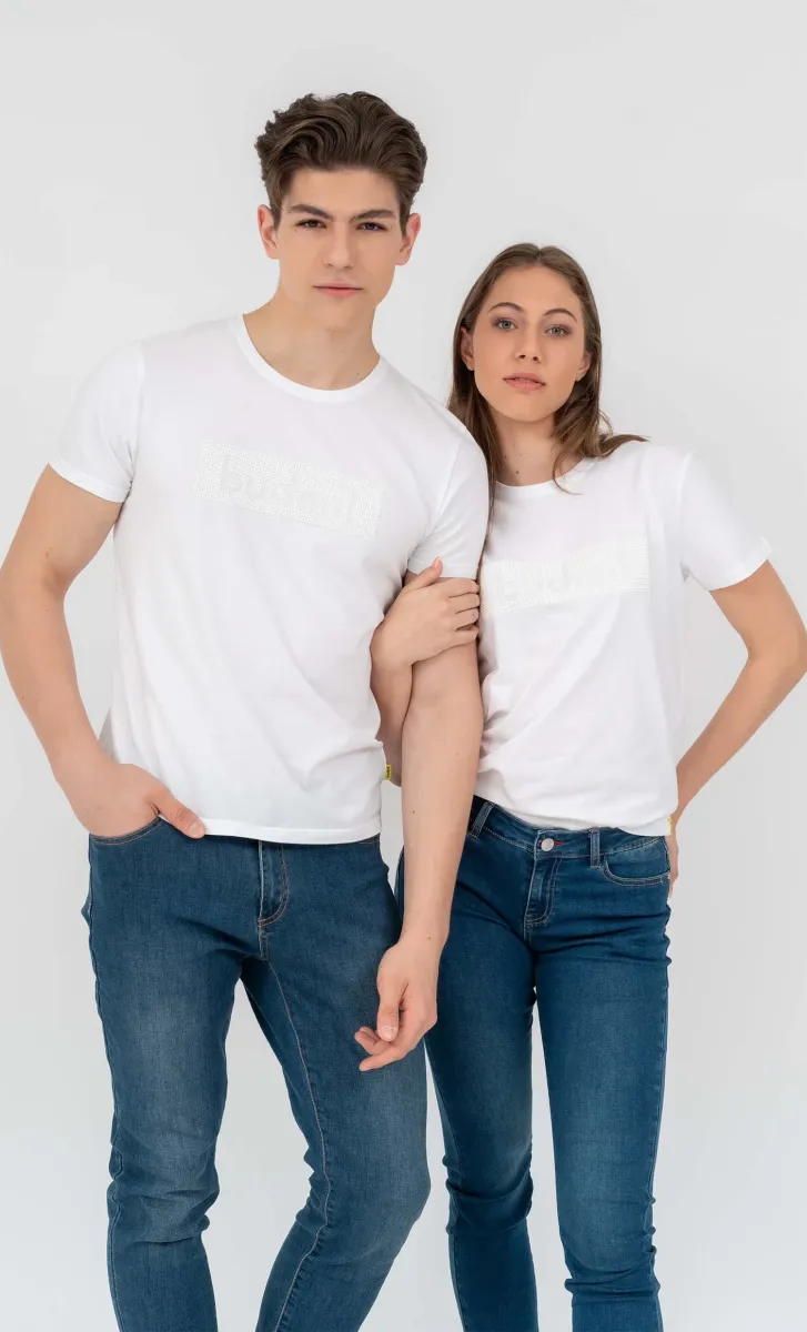 BUDMIL Szűkített fazonú póló Unisex M fehér
