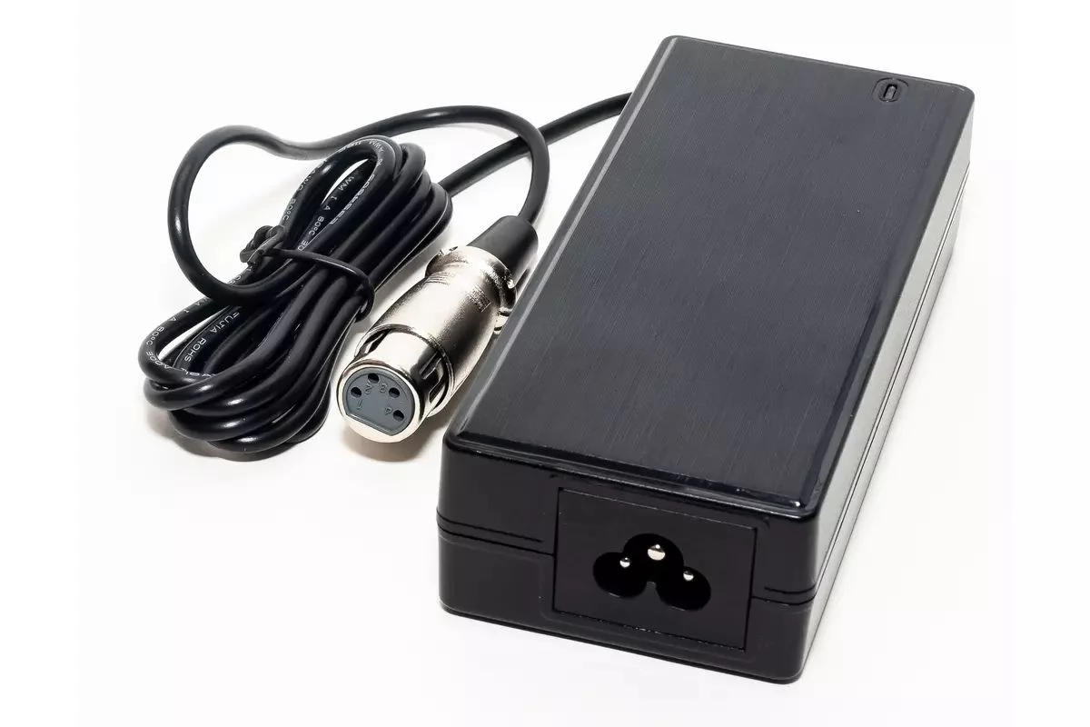 FEELWORLD AC Adapter 15V / 5A XLR