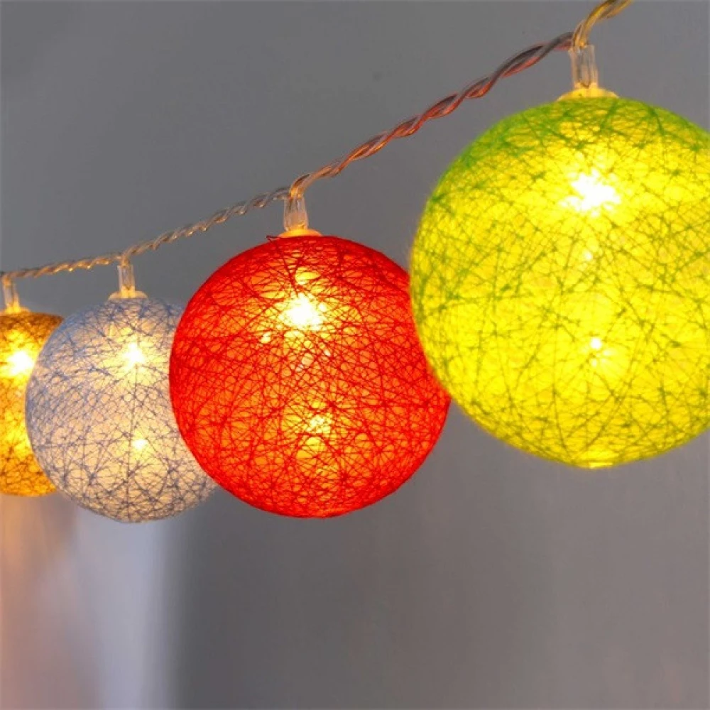 IRIS Gömb alakú 6cm/színes fonott/3m/barna-piros-kék-zöld/20db LED-es/USB-s fénydekoráció