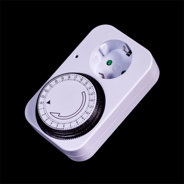 IRIS IEMT-001 fali elektromos mechanikus időzítő IP20