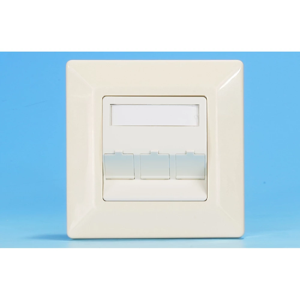 NIKOMAX Wall-mounted socket 3 port