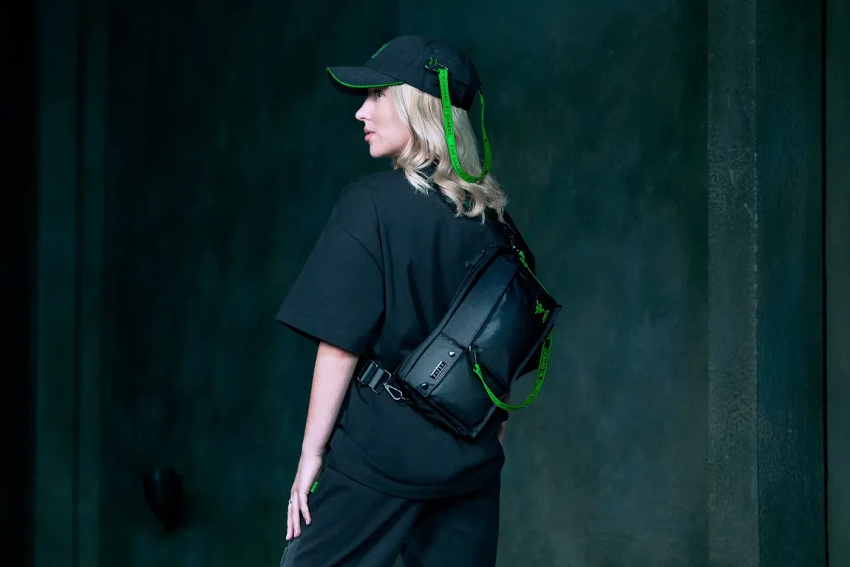 RAZER Xanthus Crossbody Bag